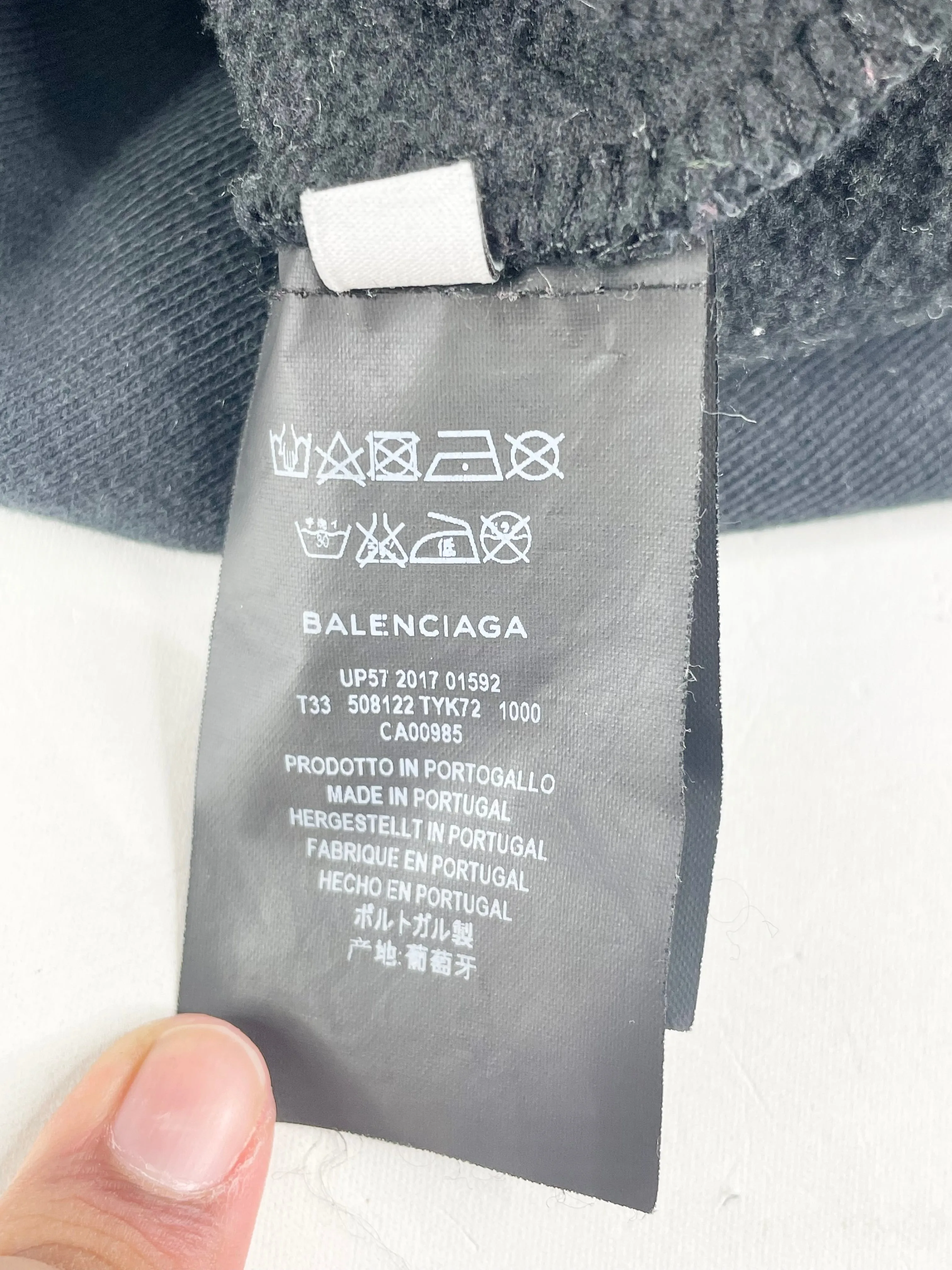 Balenciaga SS18 Black 'London Feel Fine 1969' Crew Neck Sweater - L