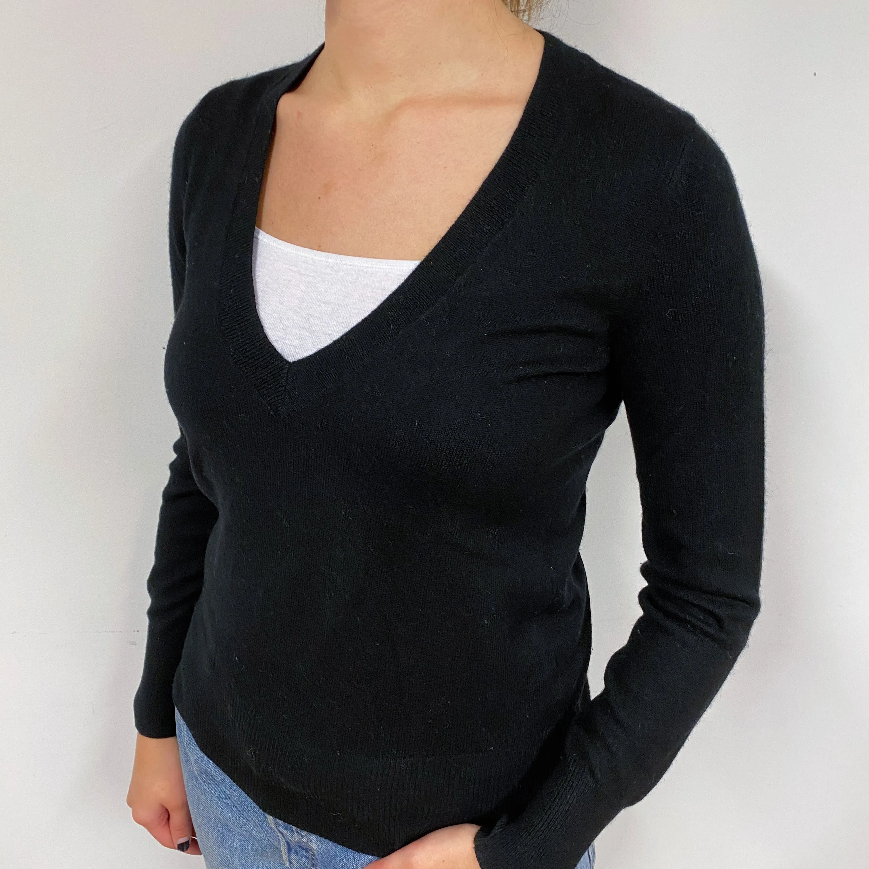 Black Cashmere Low V-Neck Jumper Small