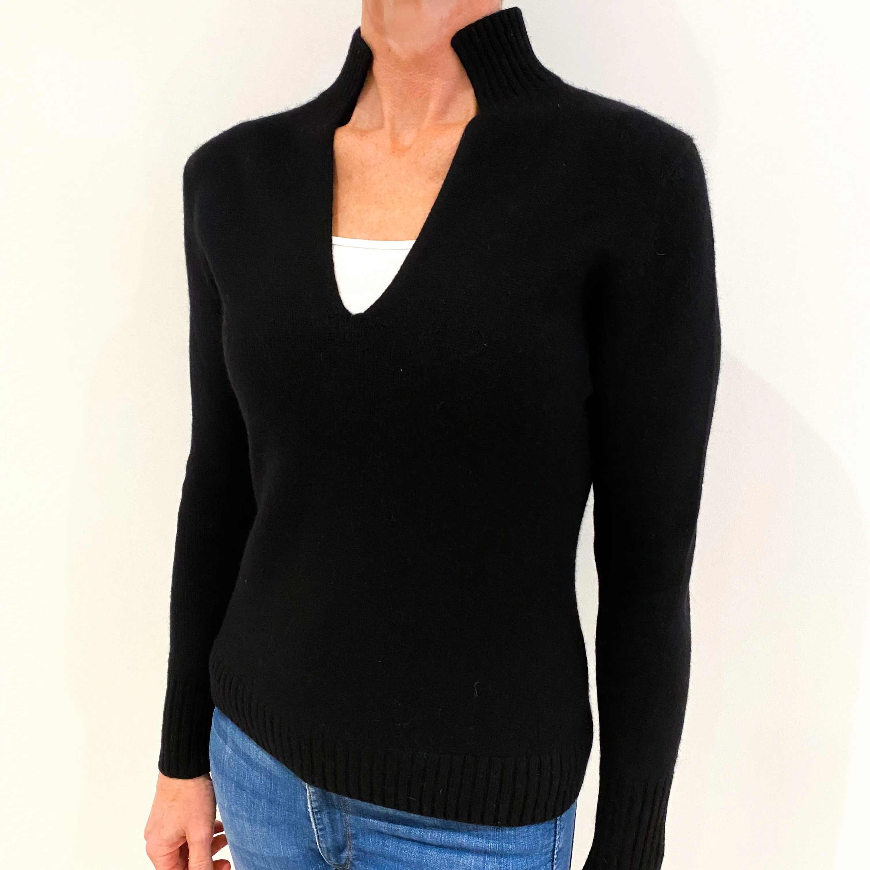 Black Heavy Knit Cashmere Collared V-Neck Jumper Small