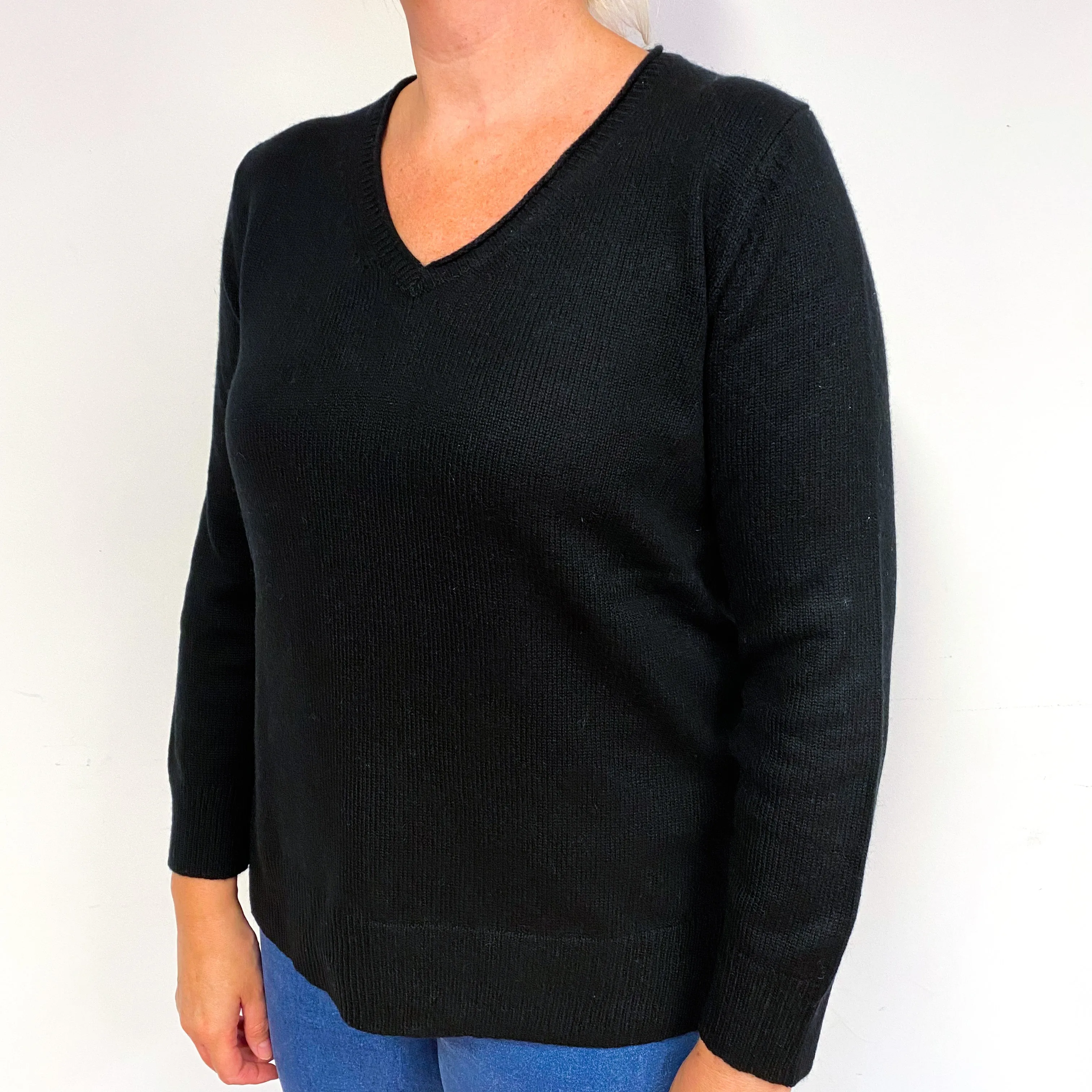 Black Heavy Knit Cashmere V-Neck Jumper Large