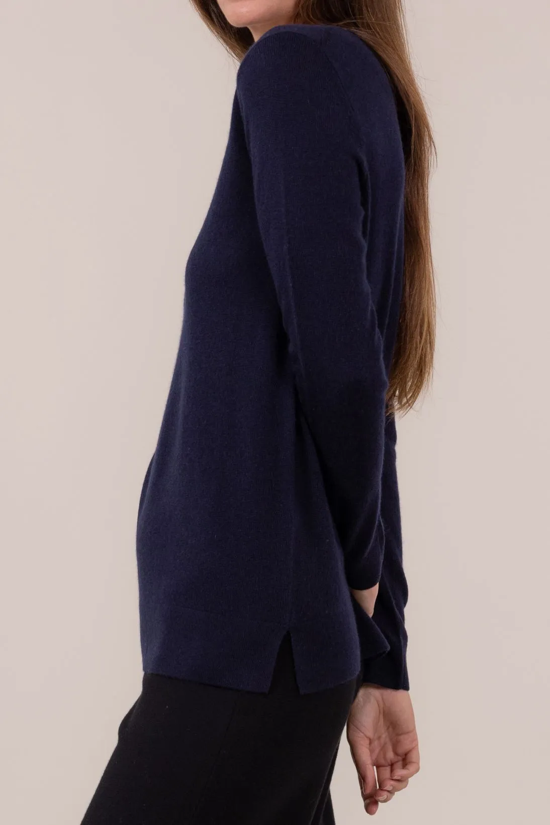CLASSIC CASHMERE CREWNECK