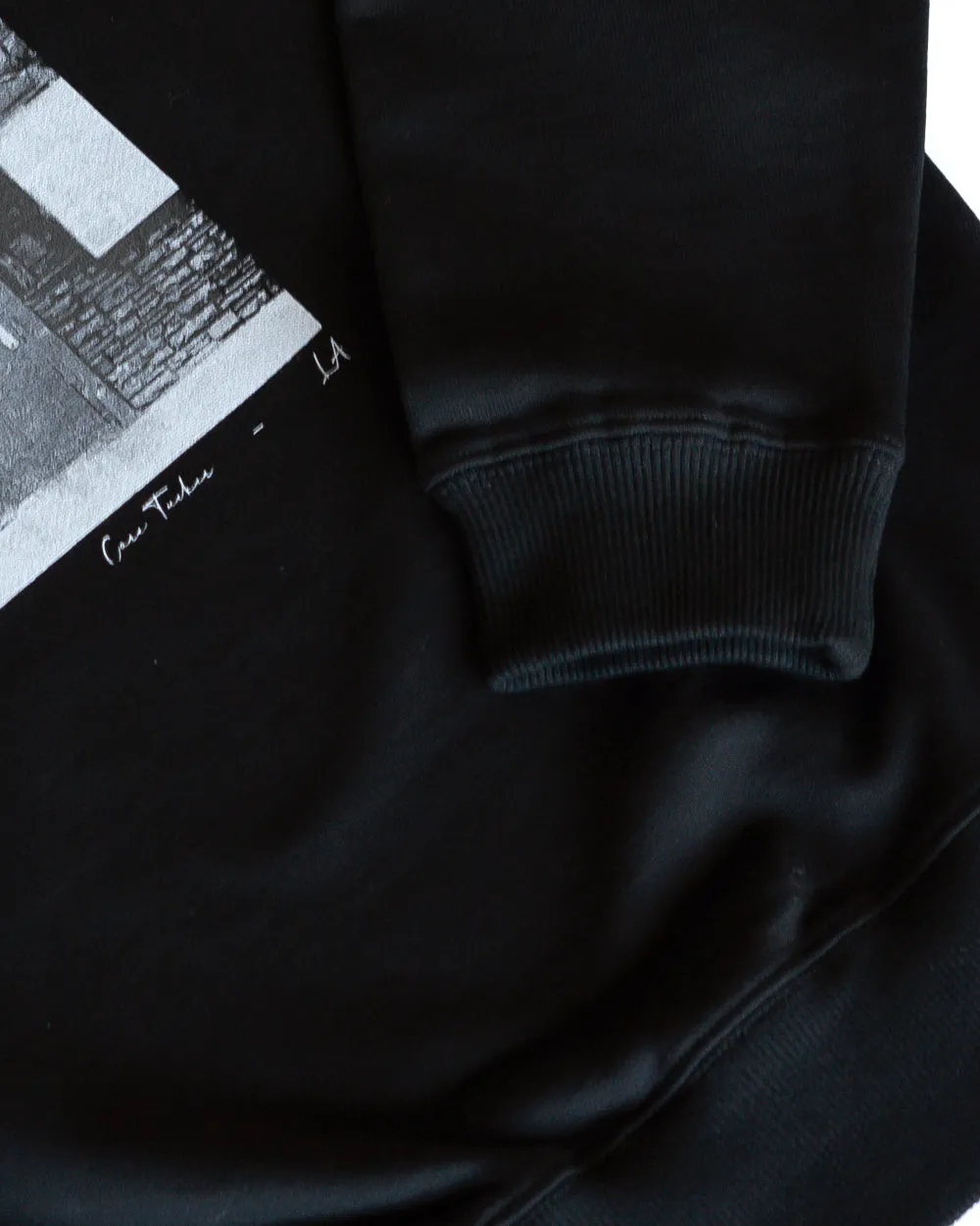CLASSIC CREWNECK HERE JUST FOR MUSIC