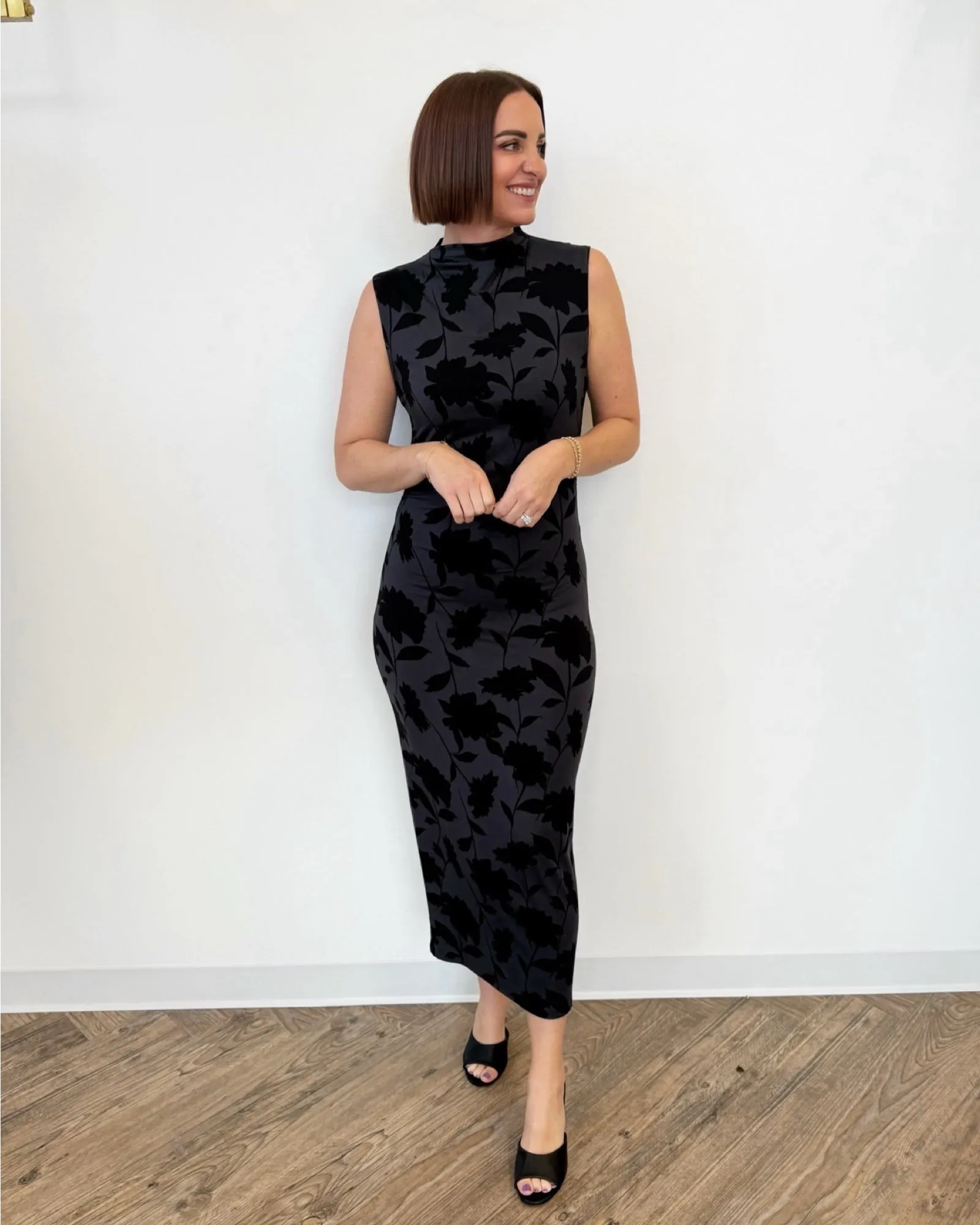 Evalina Floral Printed Sleeveless Midi Dress