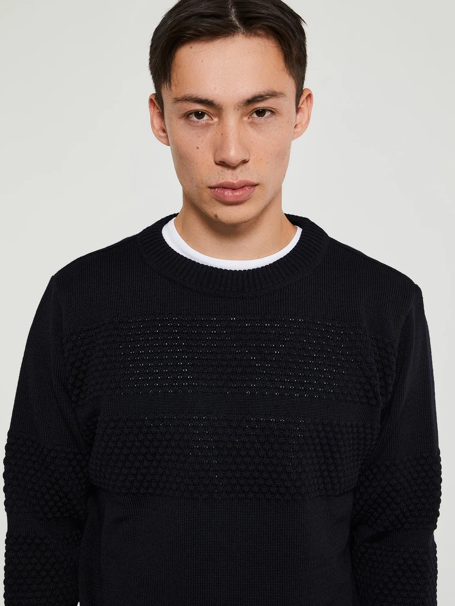 Fisherman II Crewneck Sweater in Navy