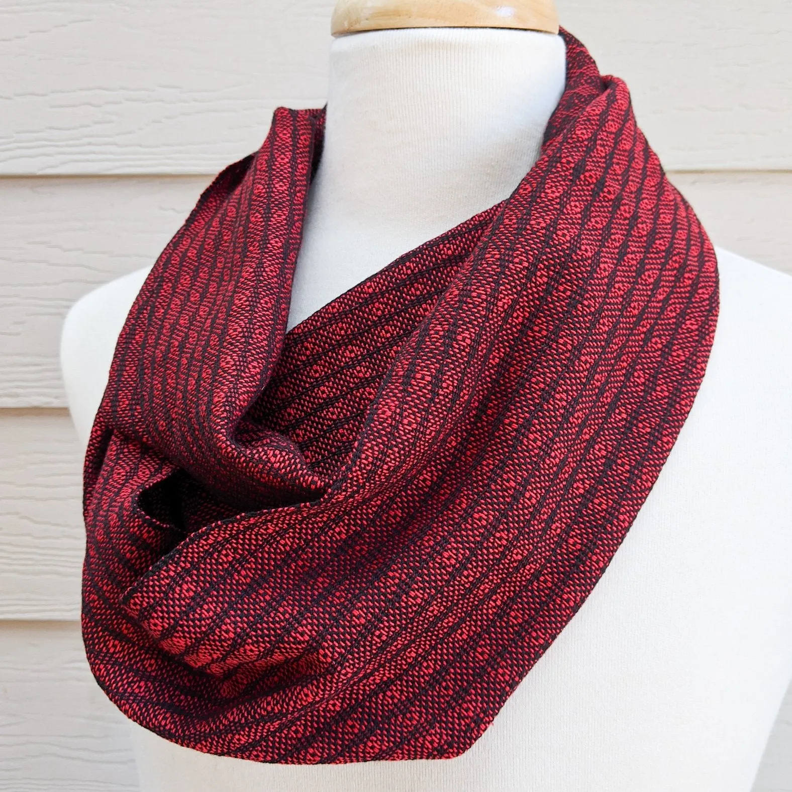 Handwoven Scarf - Luxe - Red Peacock