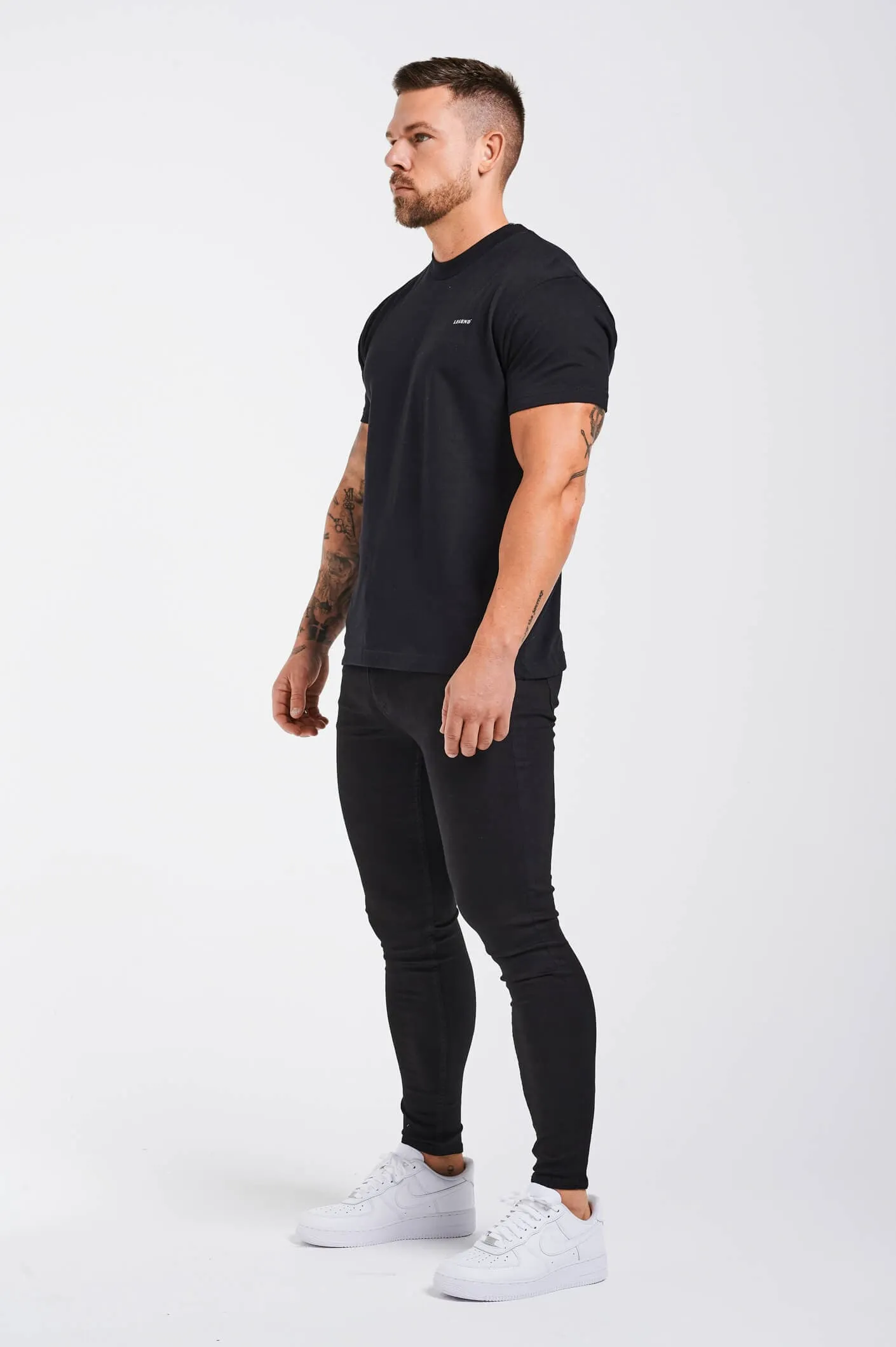 HEAVYWEIGHT LEGEND T-SHIRT - BLACK