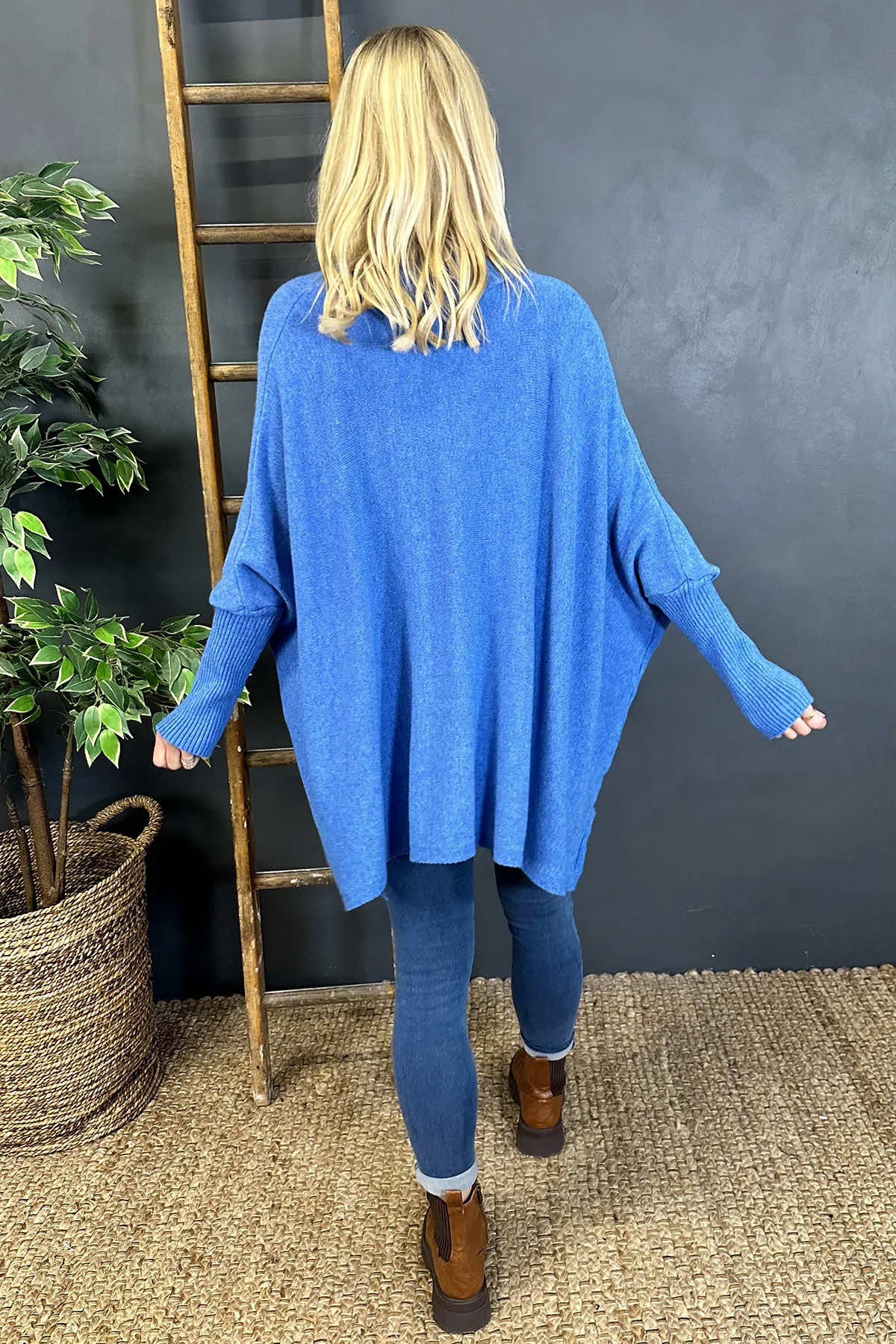 Jinnie Oversized Knitted Jumper Blue