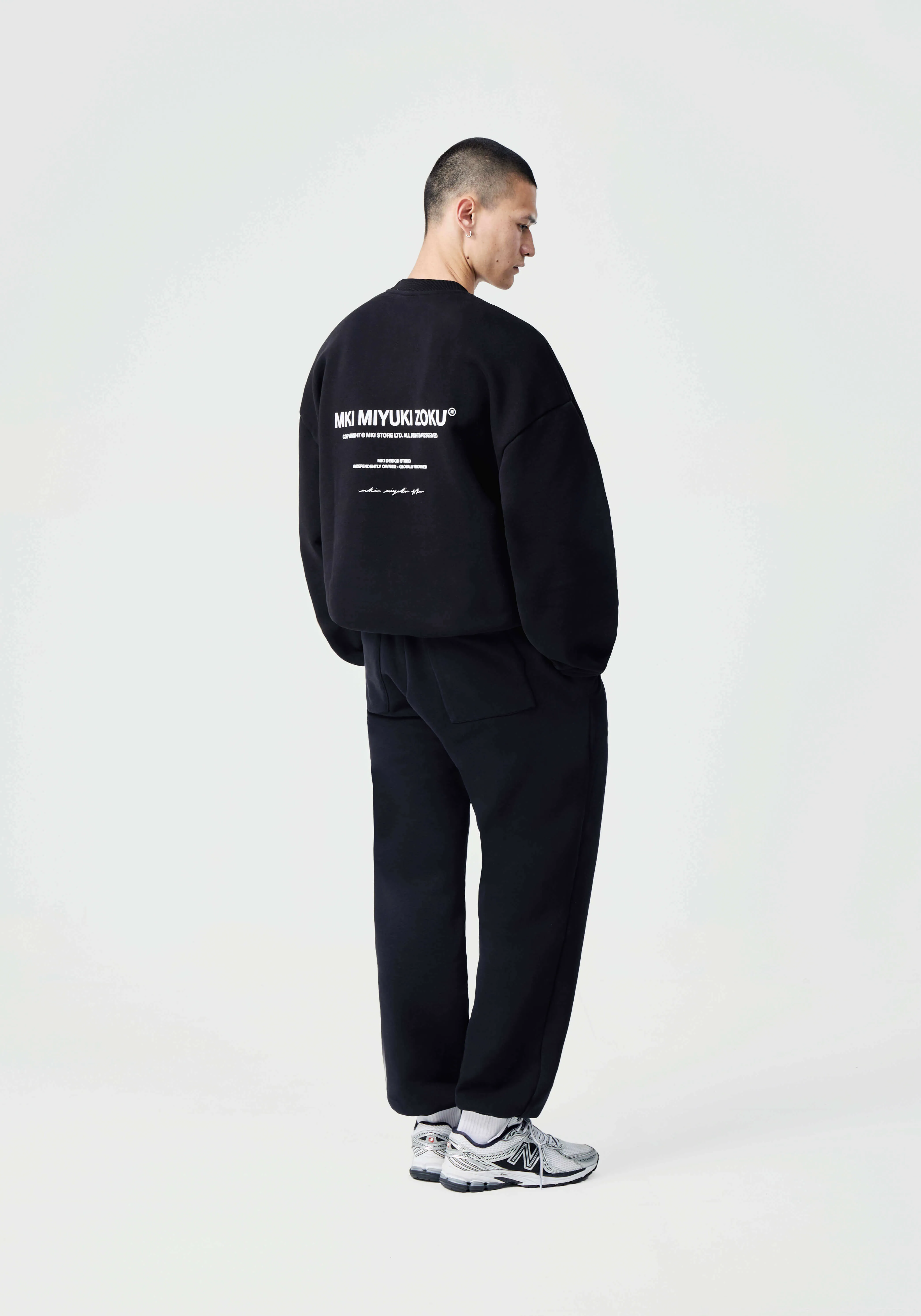 MKI DESIGN STUDIO CREWNECK