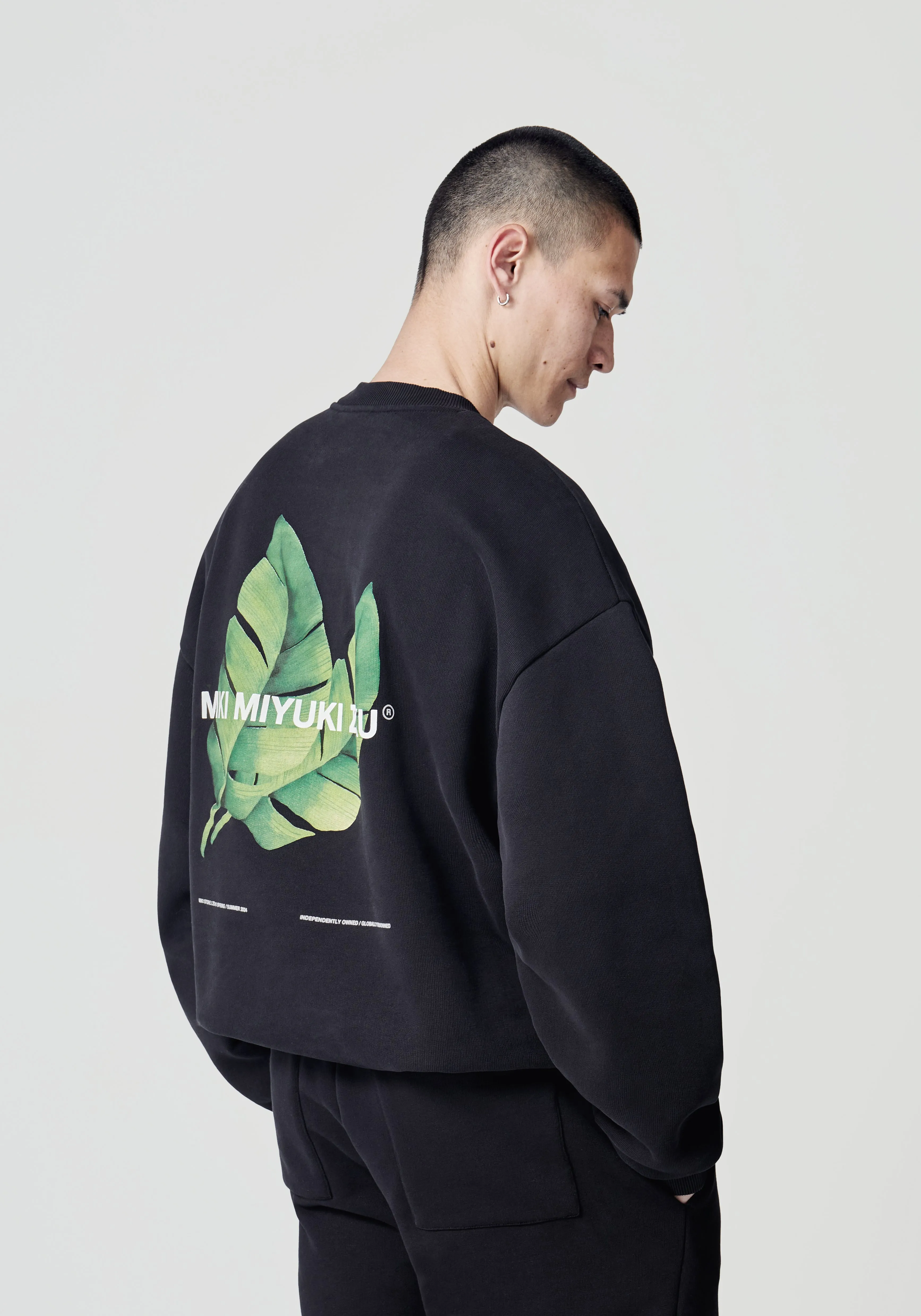 MKI LEAF CREWNECK