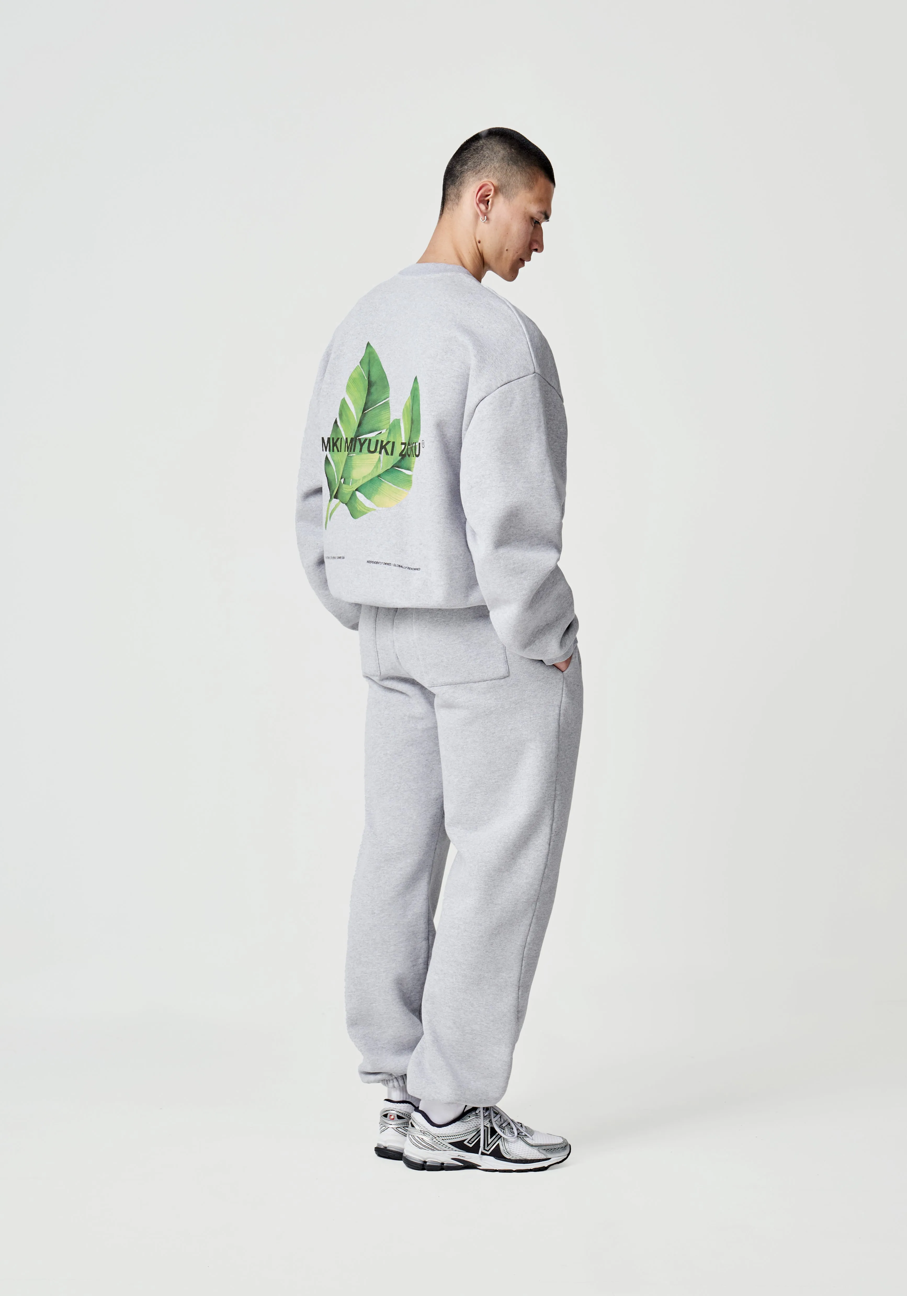 MKI LEAF CREWNECK