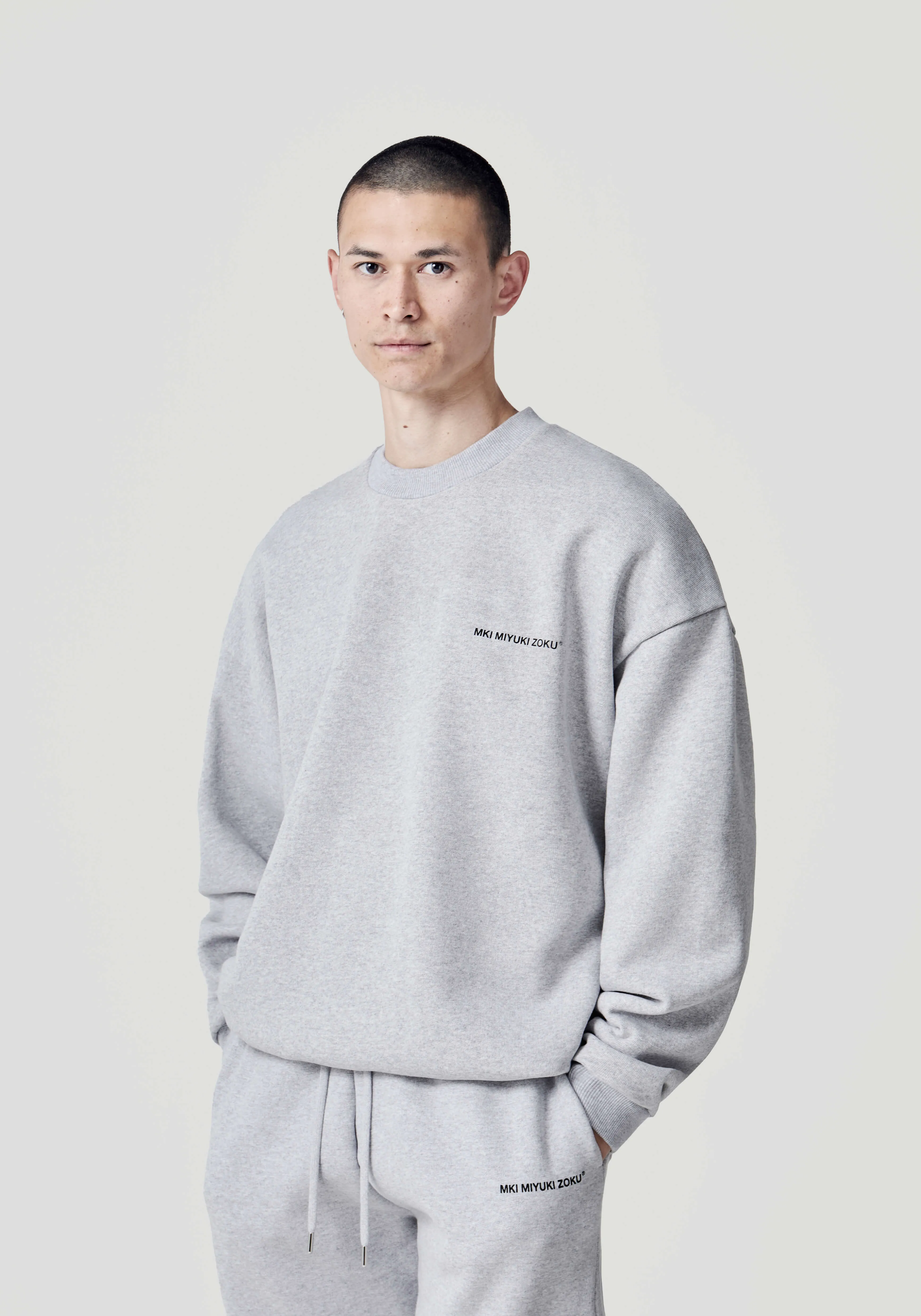 MKI UNIFORM CREWNECK