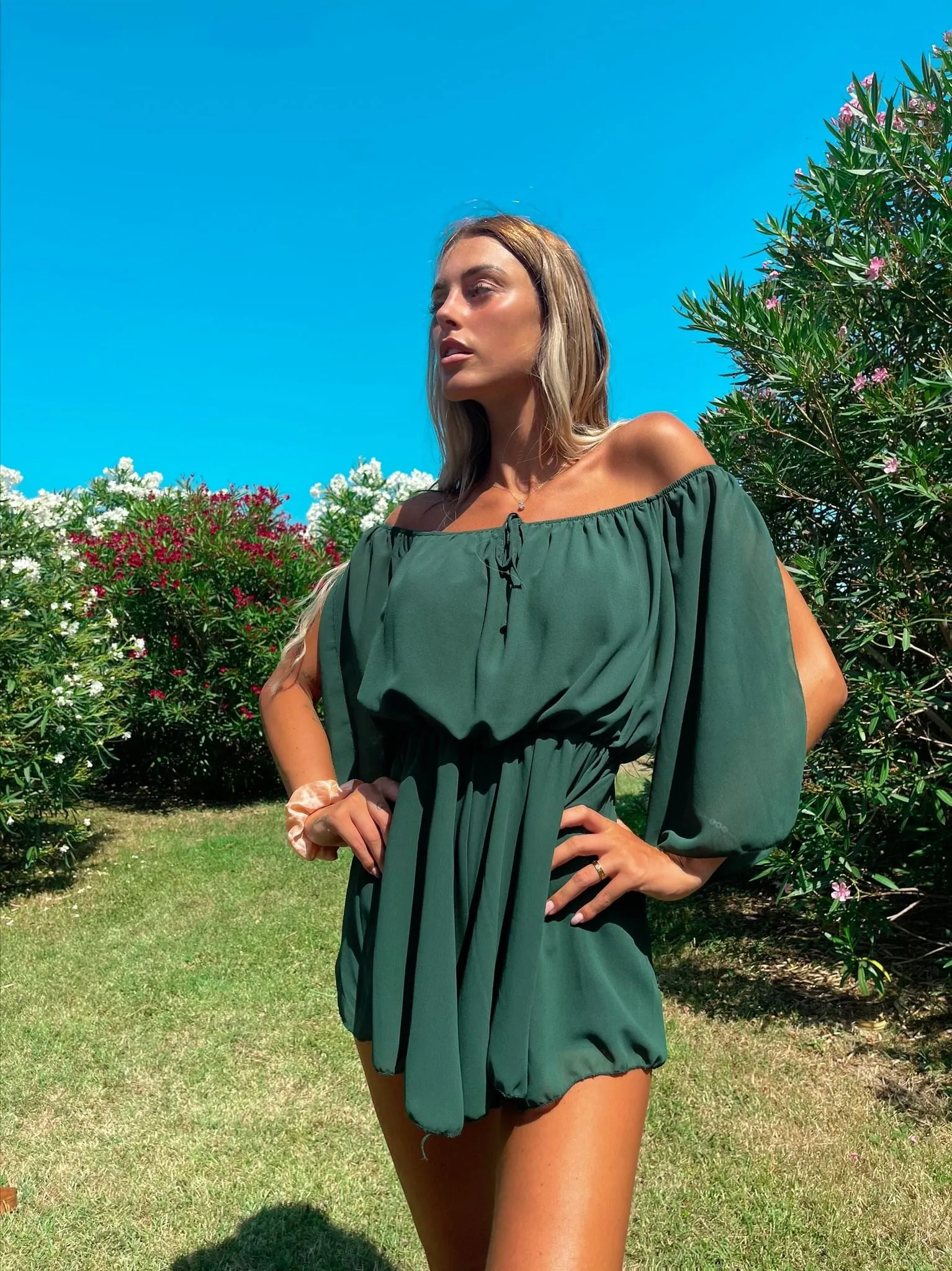 Tutina maniche velate scollo a barchetta