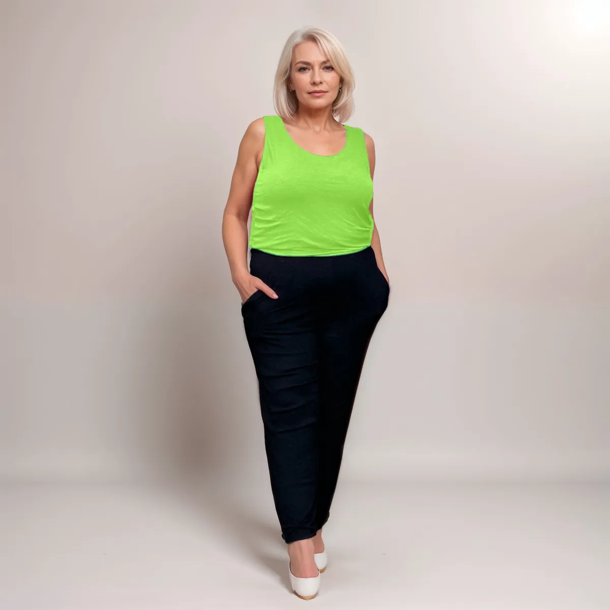 TWO COLOUR SLEEVELESS JUMPSUIT WITH SIDE POCKETS