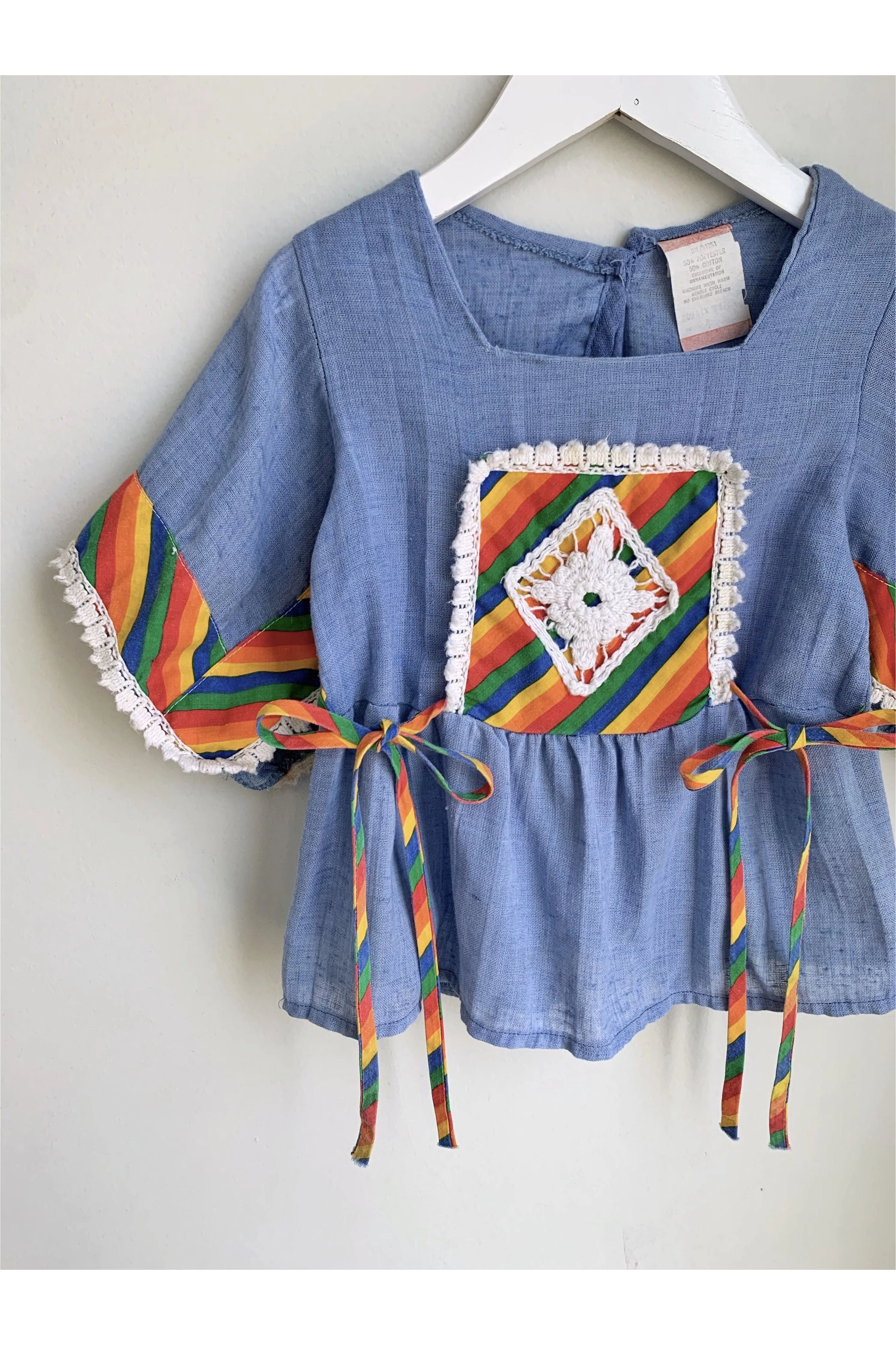 Vintage 70’s Angel Sleeve w/Rainbow Details - 4