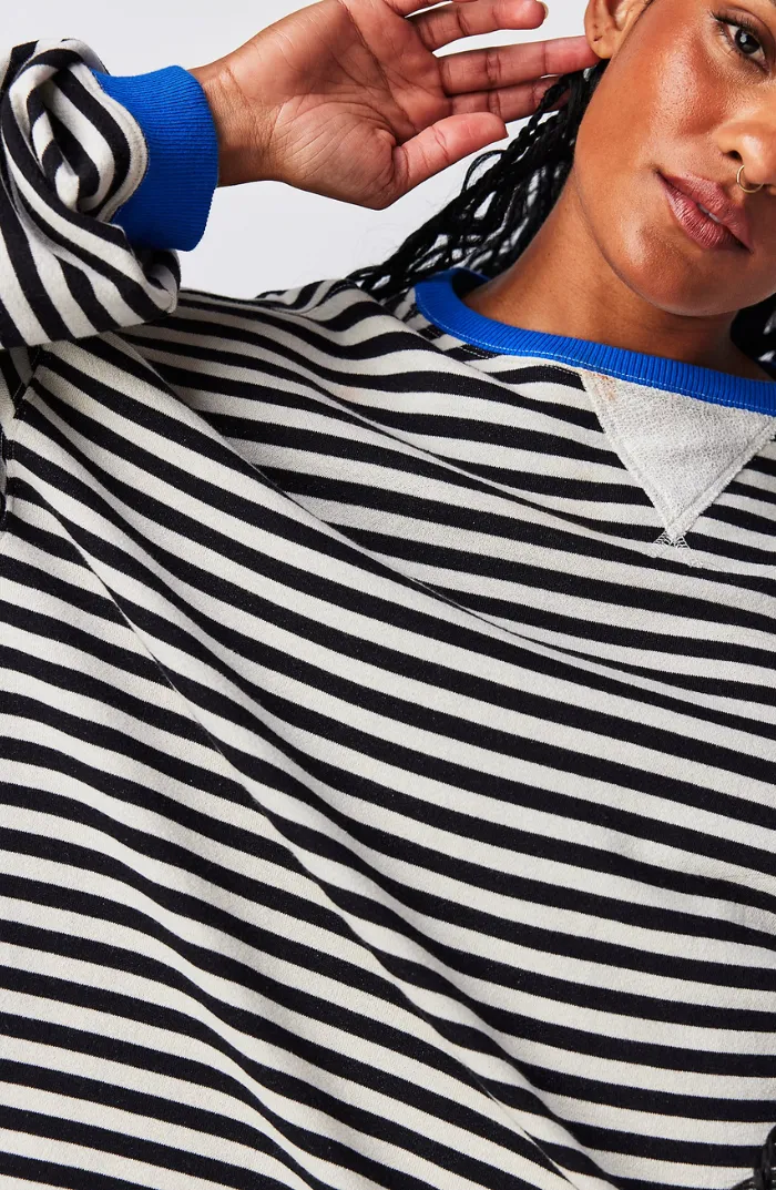Women - Striped Jumper - Cozy Knit - Stylish Casual Wear